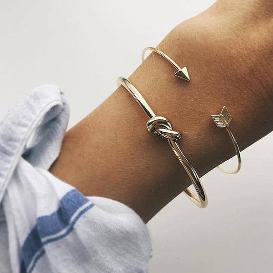 Japanese and Korean fashion new women's arrow knotted open bracelet set big street shooting Europe and the United States wholesale