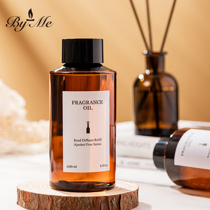 Hotel flameless aromatherapy essential oil refill liquid, home bedroom premium fragrance diffuser, perfume ornament.